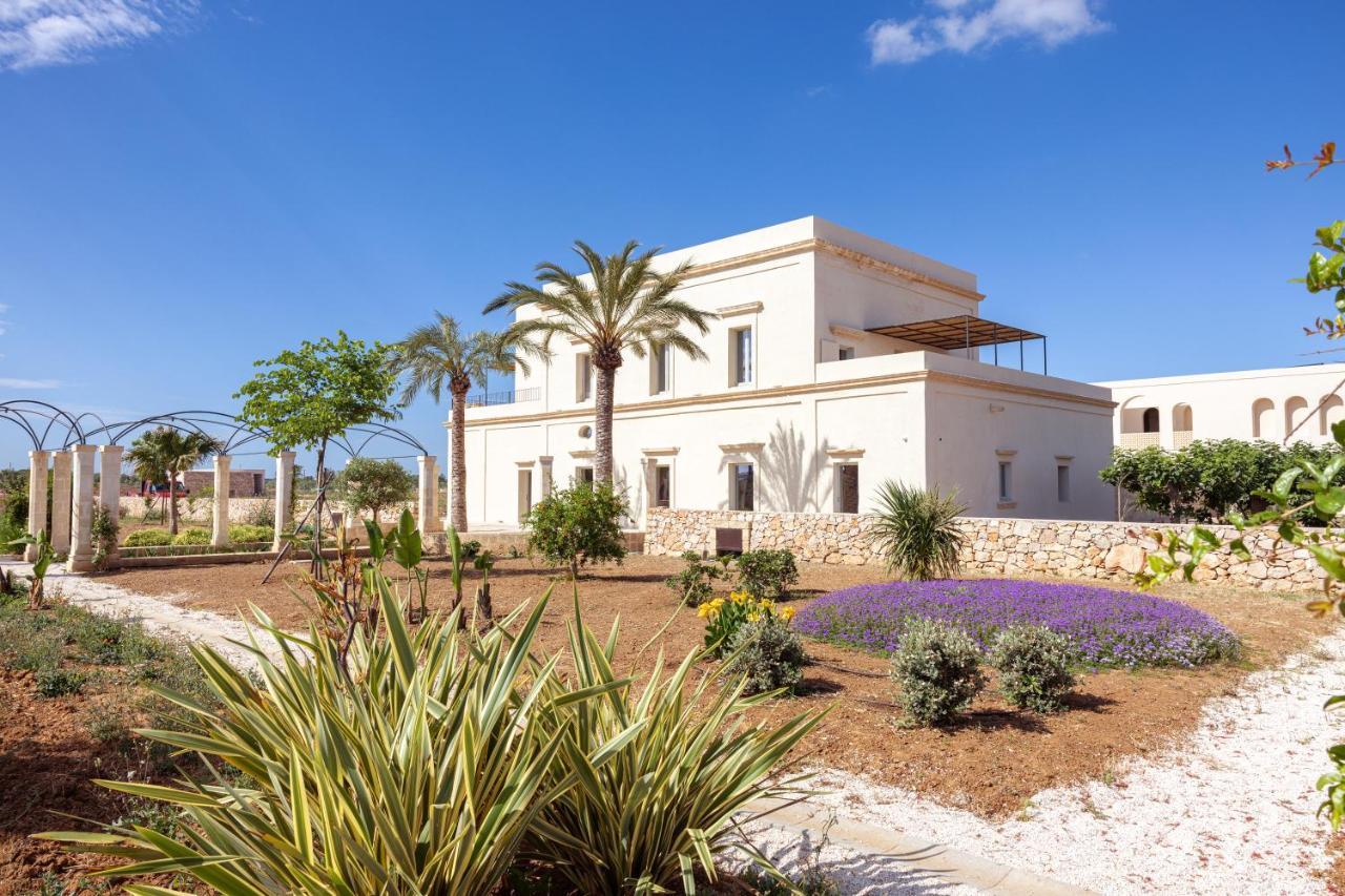 Il Giardino Grande - Dimora In Salento Bed & Breakfast Parabita Exterior foto